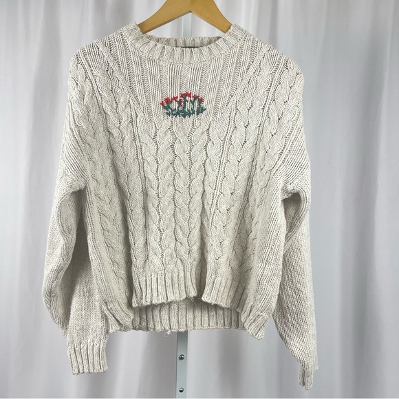 Outback Red Large Embroidered Flower Crew Neck Cable Knit Sweater Chunky Crop - Picture 1 of 6